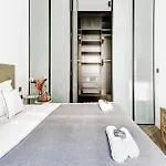 Appartement De Luxe Haussmannien Aux Champs-Elysees
