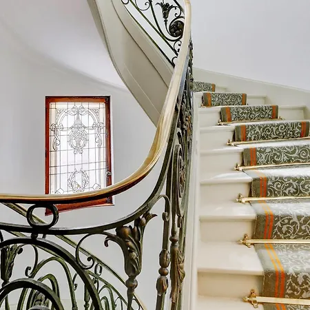 Appartamento De Luxe Haussmannien Aux Champs-elysees *
